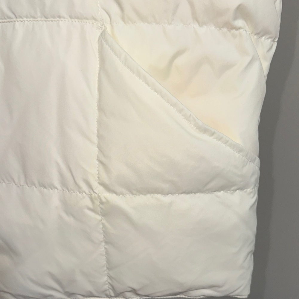 Lands' End Women's Ivory Puffer Vest - Picture 4 of 12